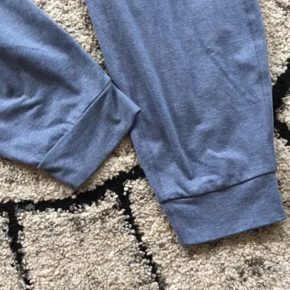 🏇 VUORI Performance Blue Jogger Pants - Picture 4 of 5